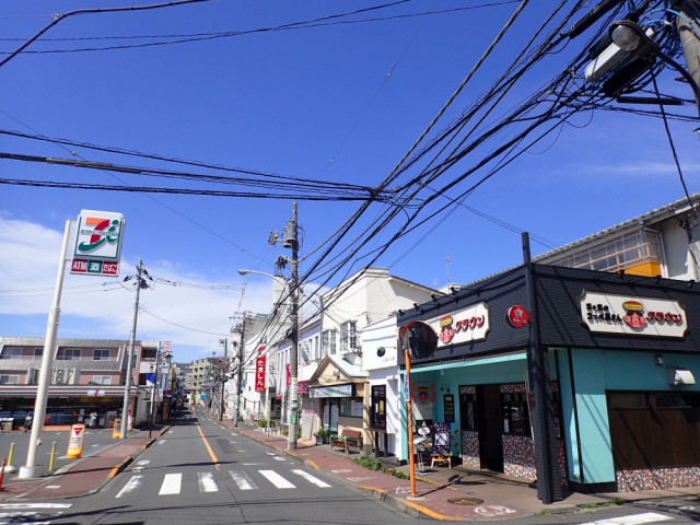 のぶ整体院はセブンイレブン駐車場前